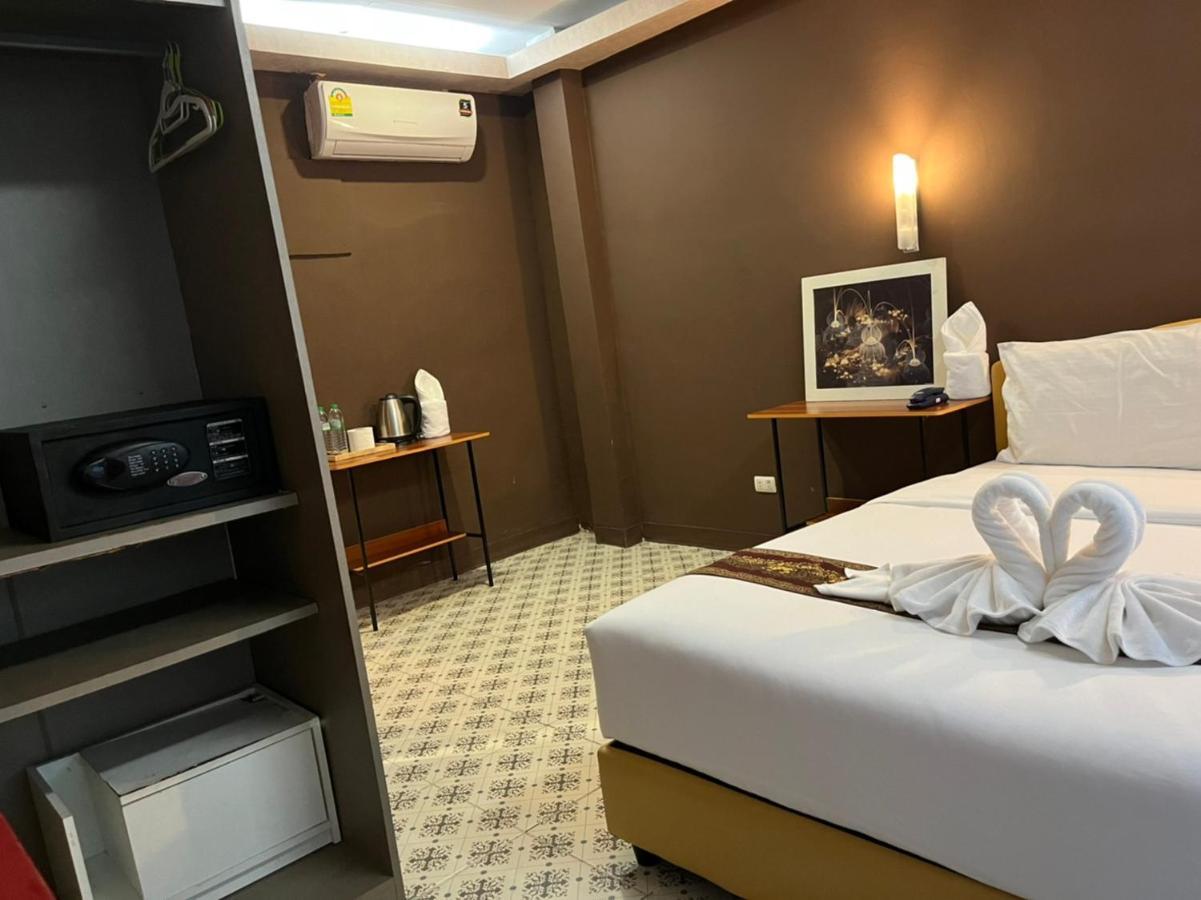 Cozy Rooms Asoke Banguecoque Exterior foto