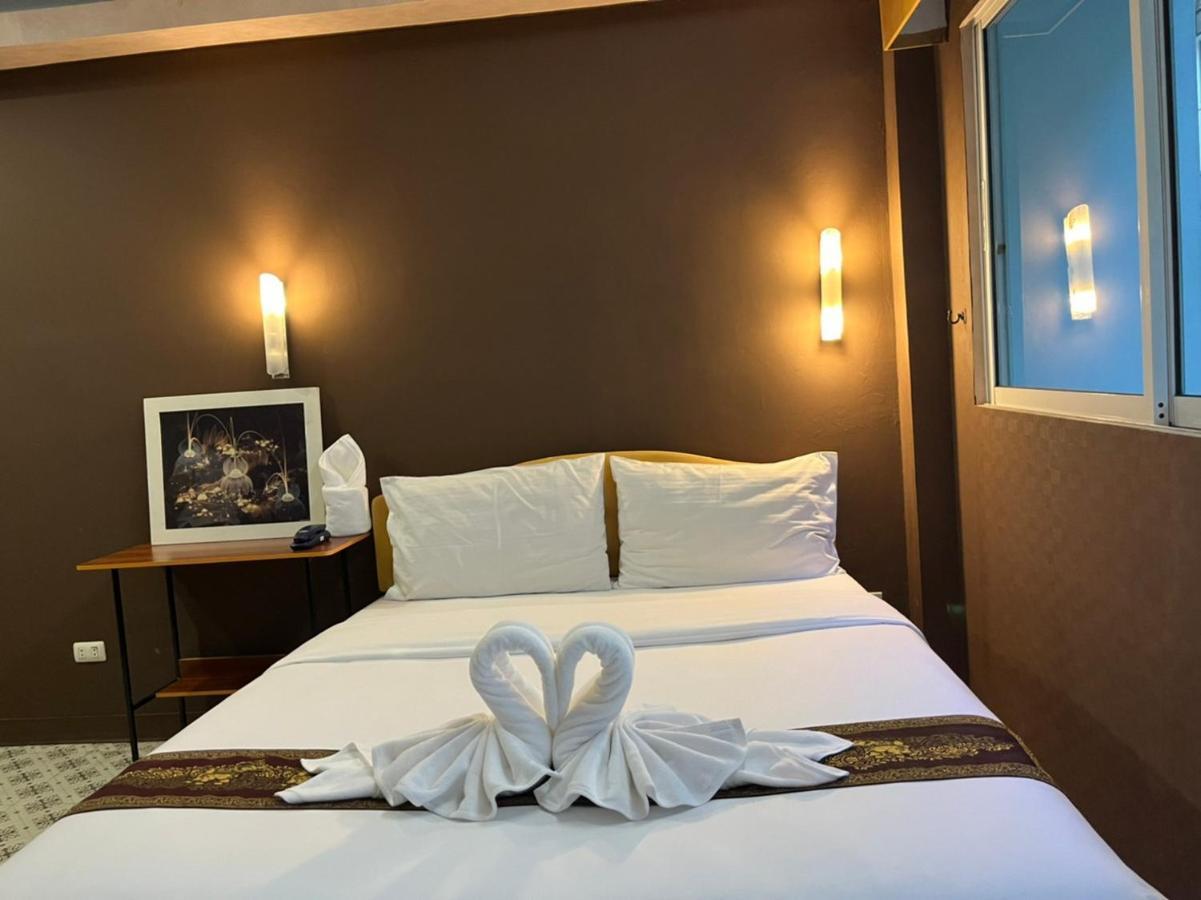 Cozy Rooms Asoke Banguecoque Exterior foto