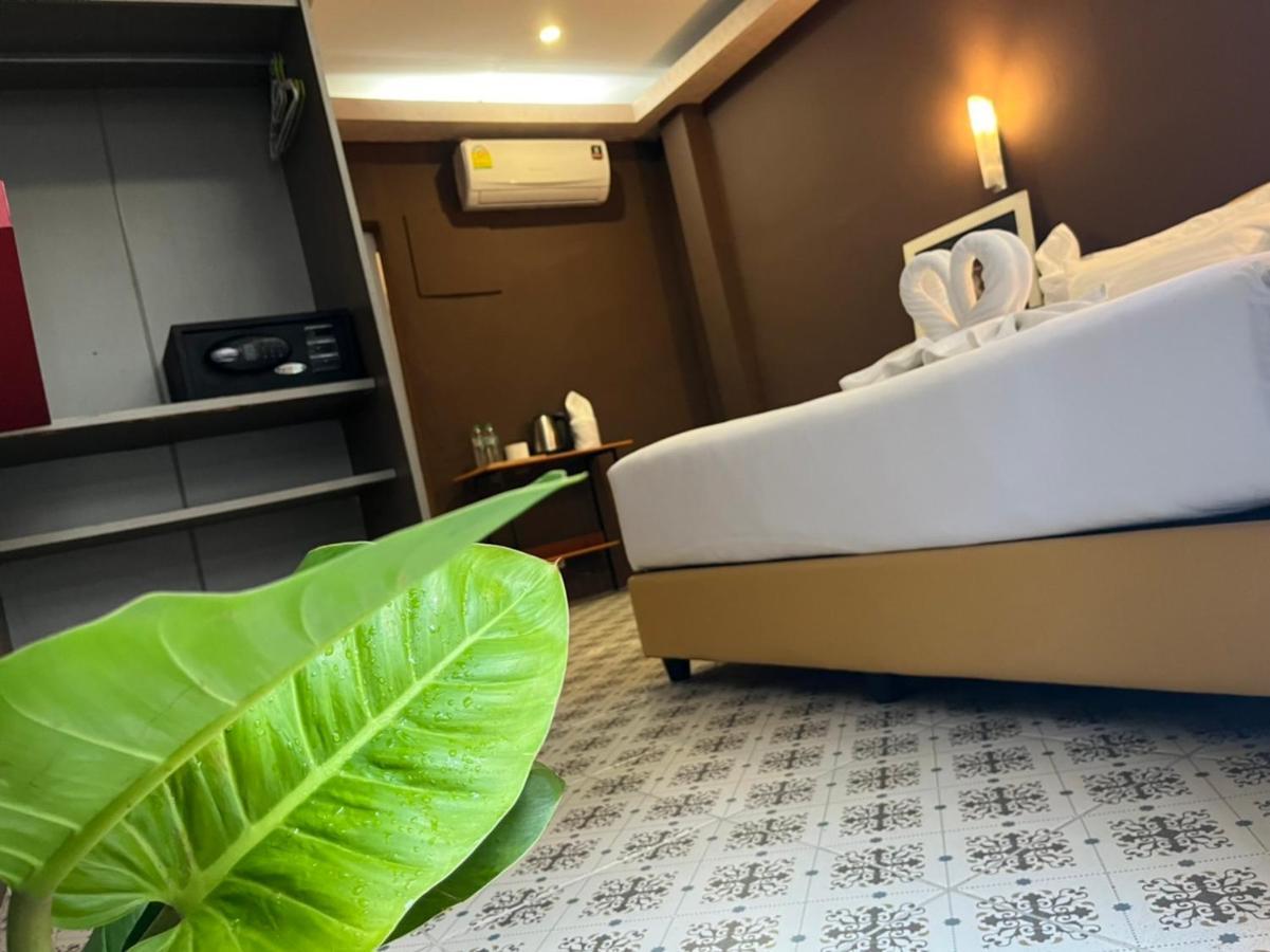 Cozy Rooms Asoke Banguecoque Exterior foto